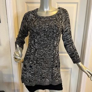 Creazioni Effects, long sweater shirt, or dress with pockets size Small,